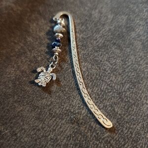 🔖Vintage Metal Alloy Bookmark With Turtle Charm, Crushed Stone Beads.🔖